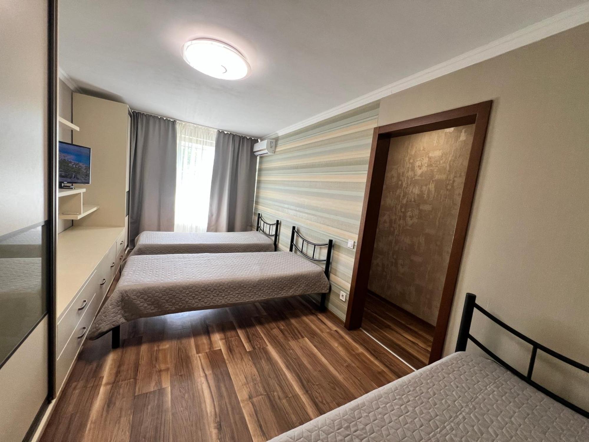 Hotel Seven à Vychneve Extérieur photo