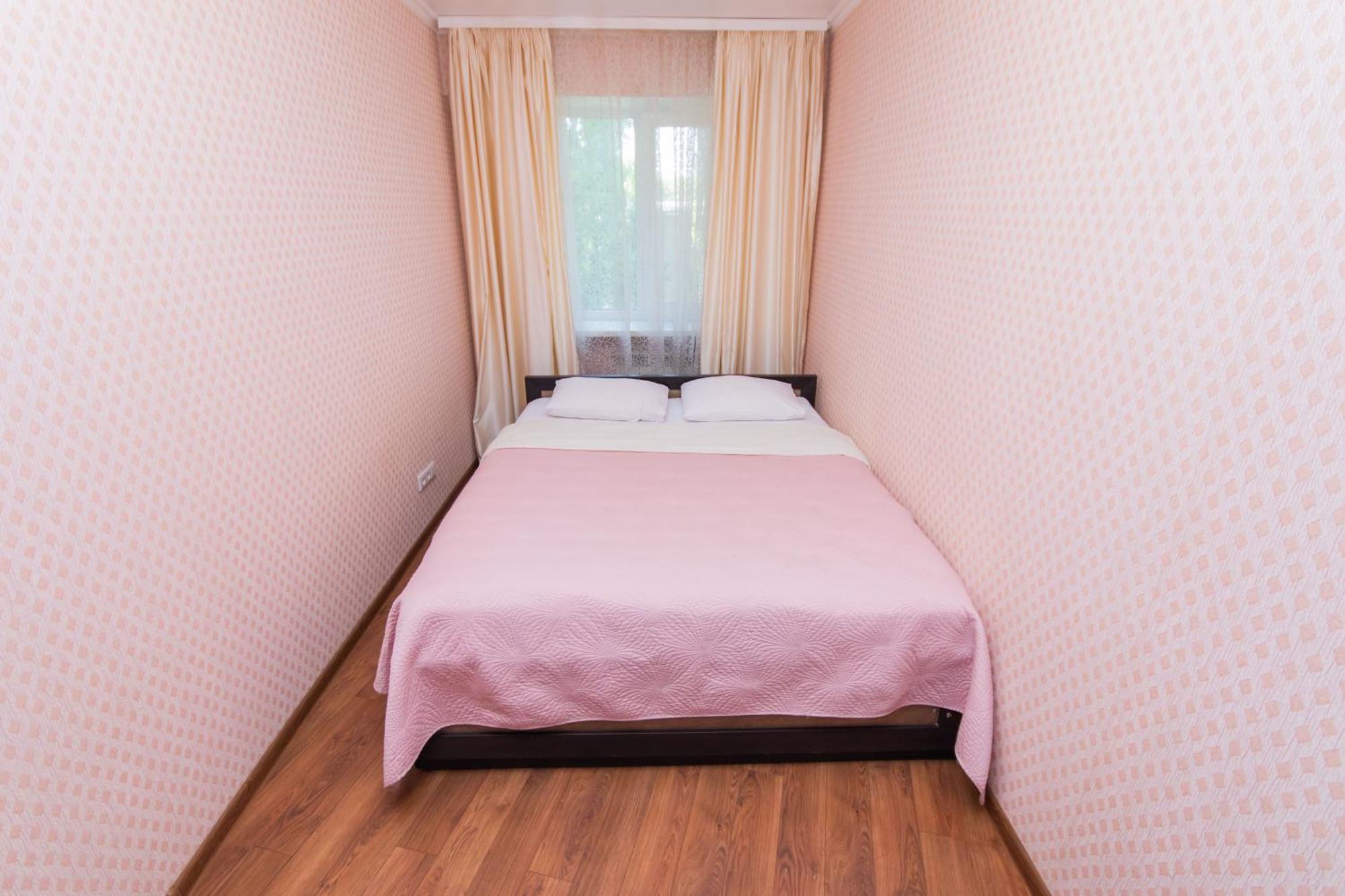 Hotel Seven à Vychneve Extérieur photo
