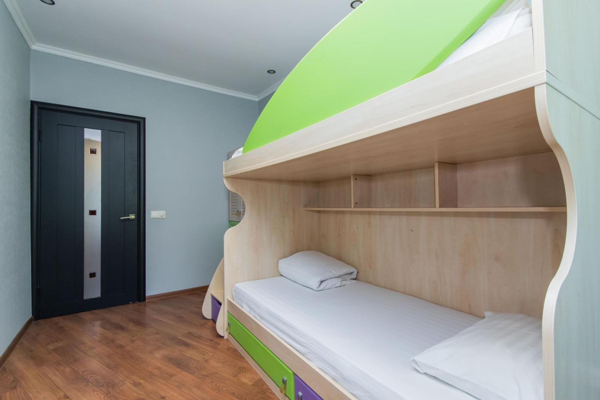 Hotel Seven à Vychneve Extérieur photo