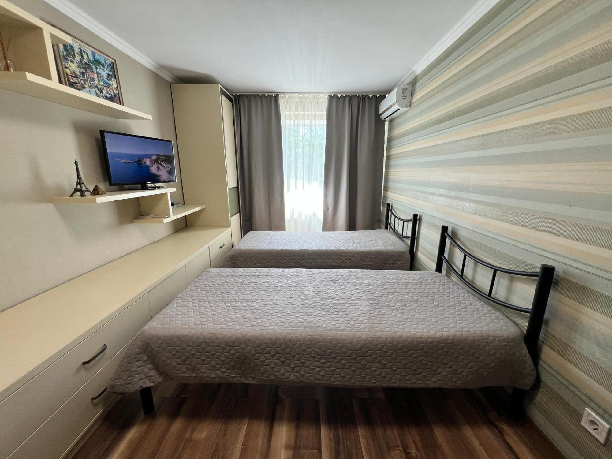 Hotel Seven à Vychneve Extérieur photo